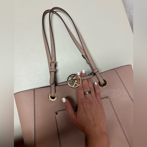 Michael Kors MK Saffiano Leather Tote in Dark Fawn Color RARE FIND! - Picture 14 of 15